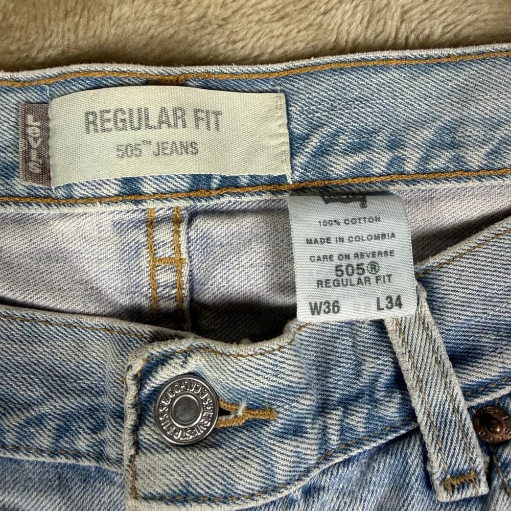 Vintage Levis 505 Regular Fit Jeans Men 36x34 Light Wash Blue Straight Leg Denim